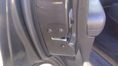 2006-2010 Mercury Mountaineer Driver Left Rear Door Latch With Rods/Cables Back