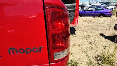 2002-06 Dodge Ram 1500 Passenger Right Tail Light Brake Lamp Oem Rear 55077348af