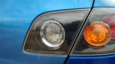 2004-2006 Mazda 3 Passenger Right Inner Tail Light Brake Lamp Oem Rear