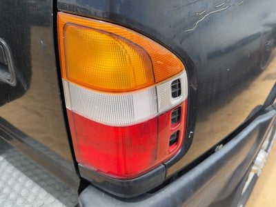 1998-2004 Isuzu Rodeo Passenger Right Tail Light Brake Lamp Oem Rear 5647813