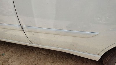 00-07 Station Wagon Driver Left Rear Moulding From Door Back Trim Strip White Yz
