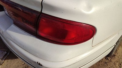 1997-2004 Buick Regal Passenger Right Tail Light Brake Lamp Oem Rear 19149888