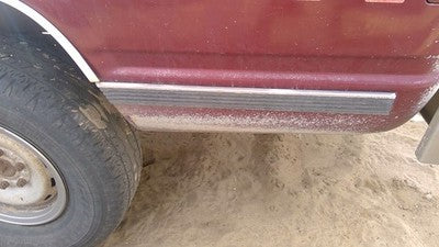 1988 Gmc Sierra 2500 Driver Left Rear Moulding On Quarter Panel Oem Rear Box