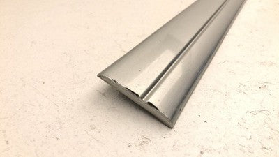 05-07 Caravan Passenger Right Front Moulding From Door Trim Strip Silver Ps2