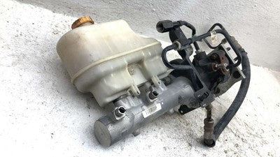 2016 Power Brake Booster With Master Cylinder Pair Set Oem
