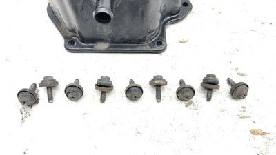 2000-2004 Nissan Xterra Passenger Right Valve Cover With Bolts Oem 3.3L