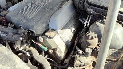 1997 Bmw 540I Driver Left Valve Cover Oem 4.4L 11121742131