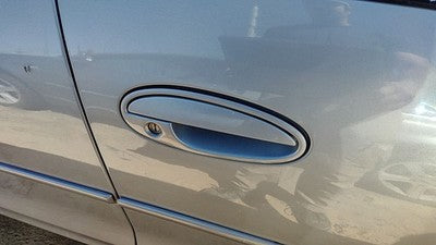 1998-02 Oldsmobile Intrigue Passenger Right Front Outside Door Handle Silver 17U