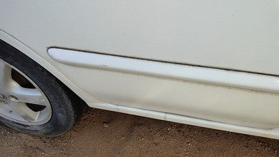 00-03 Sentra Passenger Right Rear Moulding From Door Back Trim Strip White Qm1