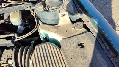 1996 Olds 88 Windshield Washer Fluid Reservoir With Pump Oem Wiper Tank