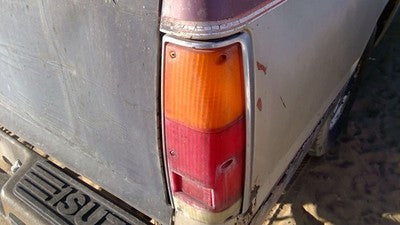 1981-1987 Isuzu Pup Pickup Passenger Right Tail Light Brake Lamp Oem Rear