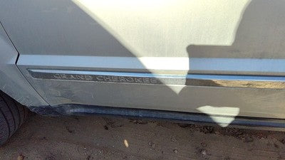 05-10 Jeep Grand Cherokee Driver Left Front Moulding From Door Oem Trim Strip