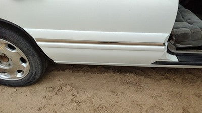 1998 Buick Lesabre Passenger Right Rear Moulding From Door Back Trim Strip White