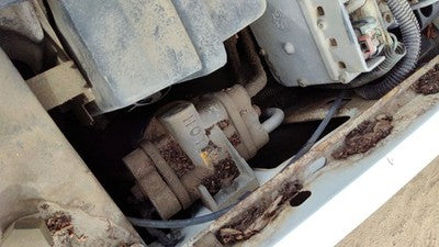 1993 Chevy S10 Blazer Oil Filter Adapter Housing Oem 4.3L