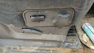 02 Silverado 2500 Hd Passenger Right Side Power Seat Switch With Trim Graphite