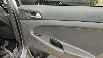 16-18 Tucson Passenger Right Rear Inside Door Trim Panel Only Back Black Try
