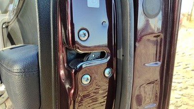 2011-2015 Kia Sorento Passenger Right Front Door Latch With Rods/Cables Oem