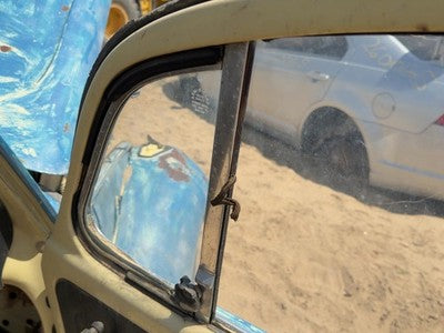 65-77 Super Beetle Passenger Right Front Vent Window Small Door Glass With Frame