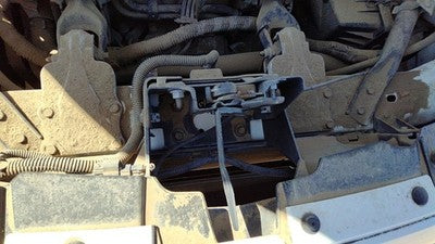 2005-2009 Chevy Uplander Hood Latch Assembly With Bracket Oem 15871561