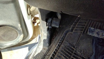 2008 Chevy Silverado 2500 Driver Left Lower Kick Trim Panel Oem Ebony 19D