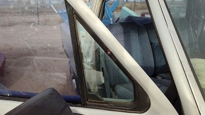 83-88 Ford Ranger Passenger Right Front Vent Window Small Door Glass With Frame