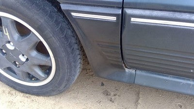 1991 Mitsubishi Galant Vr-4 Driver Left Moulding From Fender Trim Strip Green