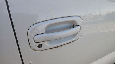 00-06 Chevy Suburban Passenger Right Front Outside Door Handle 50U Summit White