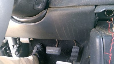 2000-02 Sierra 1500 Lower Dash Under Column Knee Bolster Trim Panel Graphite 12D
