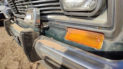 1984 Jeep Grand Wagoneer Filler Between Bumper And Grille Oem Header Panel