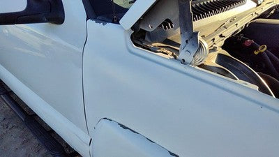 2003-2007 Chevy Suburban Passenger Right Front Fender Oem 50U Summit White