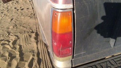 1981-1987 Isuzu Pup Pickup Driver Left Tail Light Brake Lamp Oem Rear 94218842