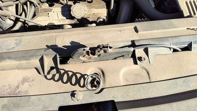 1990-1999 Olds 88 Hood Latch Assembly With Bracket Oem 25662083