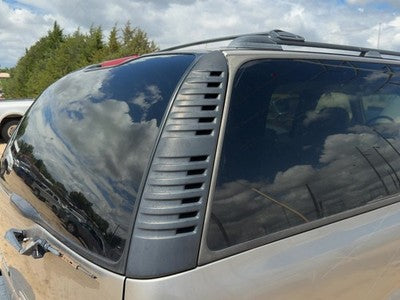 2001 Chevy Suburban Passenger Right Rear Moulding On Quarter Panel Oem
