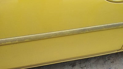 2000-2005 Dodge Neon Driver Left Front Moulding From Door Oem Trim Strip Yellow