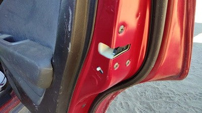 03-04 Mitsubishi Outlander Passenger Right Rear Door Latch With Rods/Cables Back