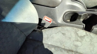 2005-07 Jeep Liberty Passenger Right Front Seat Belt Buckle Receiver Oem Gray D5
