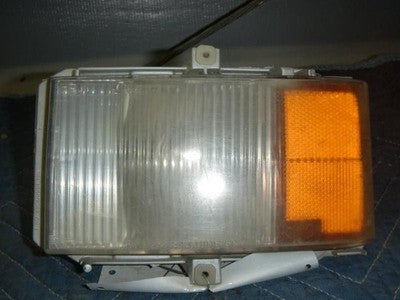 85-86 Deville Passenger Right Front Turn Signal Light Lamp Fender Mounted