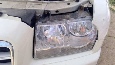 2008-2010 Chrysler 300 Driver Left Head Light Oem Front Lamp With Bracket