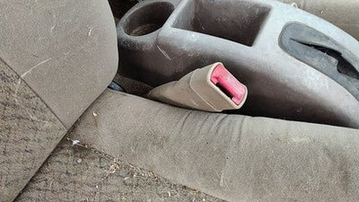 1997 Ford Escort Passenger Right Front Seat Belt Buckle Receiver Oem Tan