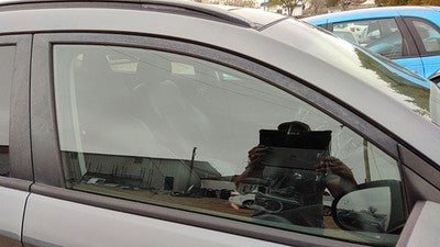 16-21 Hyundai Tucson Passenger Right Front Side Window Door Glass Oem 82420D3030