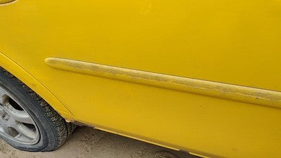 00-05 Dodge Neon Passenger Right Rear Moulding From Door Back Trim Strip Yellow