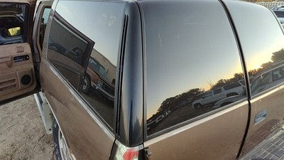 1994 Chevy Suburban Driver Left Rear Moulding On Corner Panel Oem