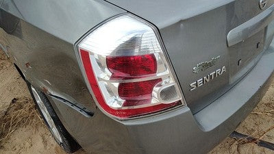 2007-2009 Nissan Sentra Driver Left Tail Light Brake Lamp Oem Rear 2.0L