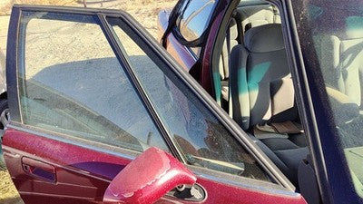 1992-1999 Olds 88 Passenger Right Front Vent Window Small Door Glass With Frame