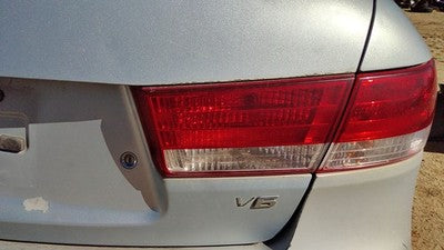 2006-2008 Hyundai Sonata Passenger Right Inner Tail Light Brake Lamp Oem Rear
