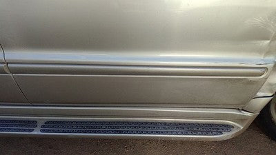98-05 Mercedes Ml350 Passenger Right Front Moulding From Door Trim Strip Gold