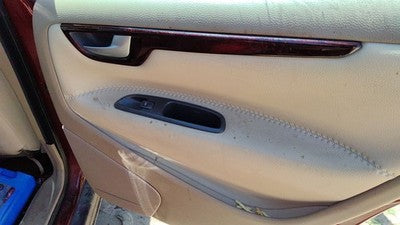 01-03 V70 Xc Passenger Right Rear Inside Door Trim Panel Wth Switches Back Beige