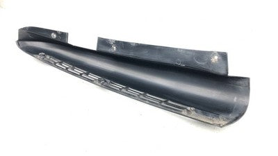 1994 Chevy Suburban Passenger Right Rear Moulding On Corner Panel Oem