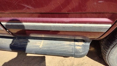 1999-2000 Gmc Yukon Driver Left Rear Moulding From Door Oem Back Trim Strip