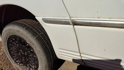 1998 Town & Country Passenger Right Rear Moulding On Quarter Panel Pwp White